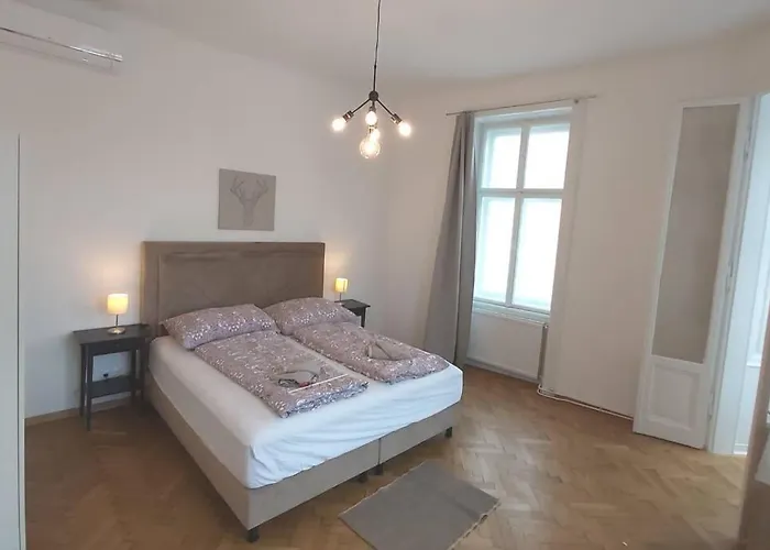 Апартаменти Lovely New 2 Bedroom Near Hannovamarkt