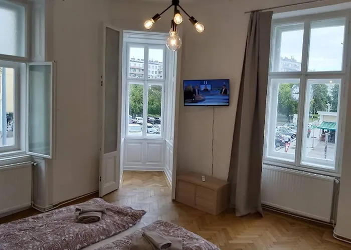 Lovely New 2 Bedroom Near Hannovamarkt Апартаменти