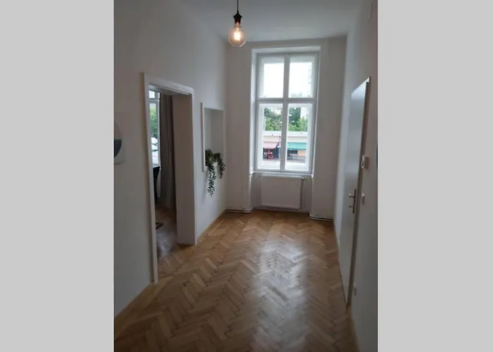 Lovely New 2 Bedroom Near Hannovamarkt *