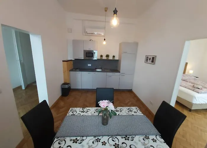 Lovely New 2 Bedroom Near Hannovamarkt Апартаменти